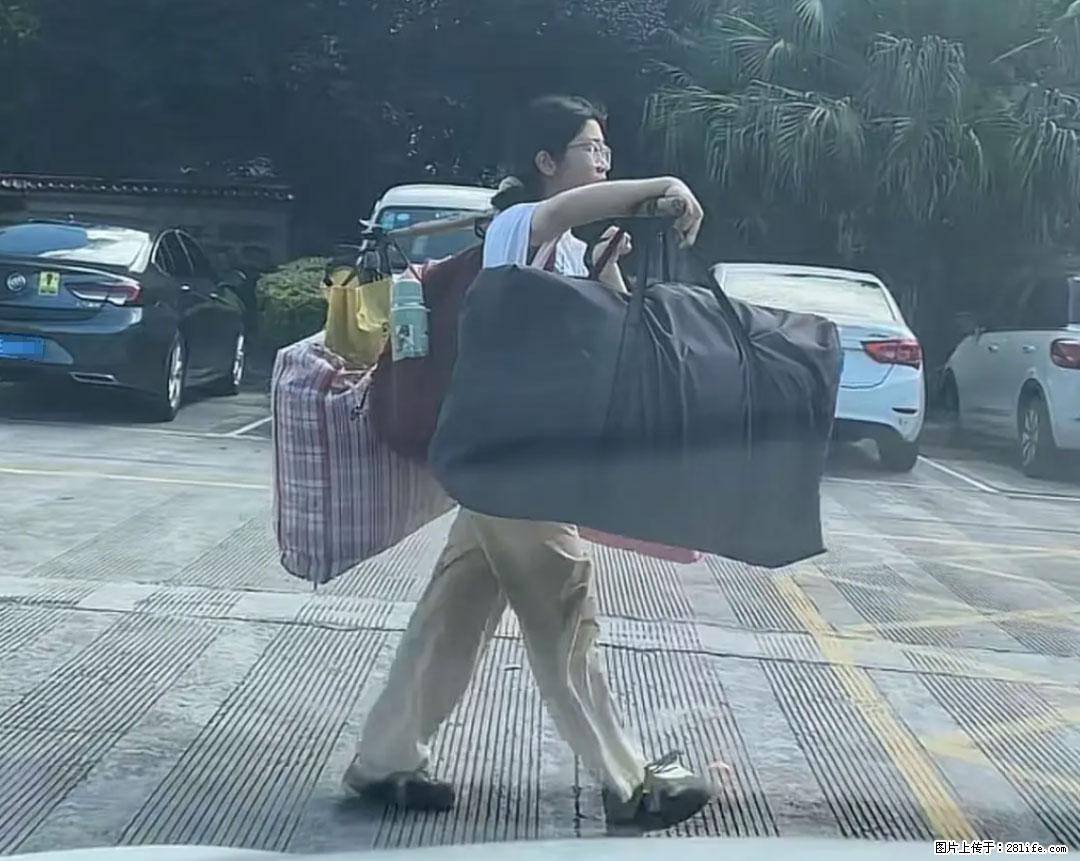 全网追的“扁担女孩”,找了一份暑假工,时薪12元 - 晋中生活资讯 - 晋中28生活网 jz.28life.com